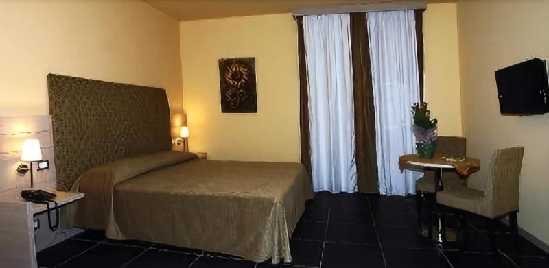 Tus'Hotel 4*