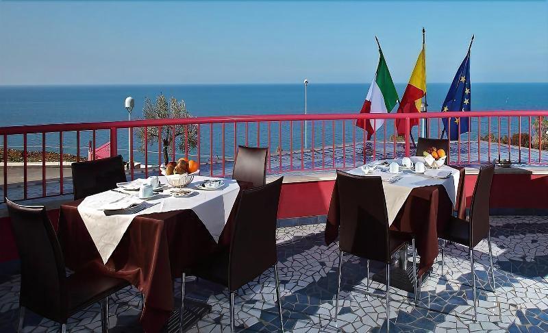 Hotel Tus'Hotel 4*