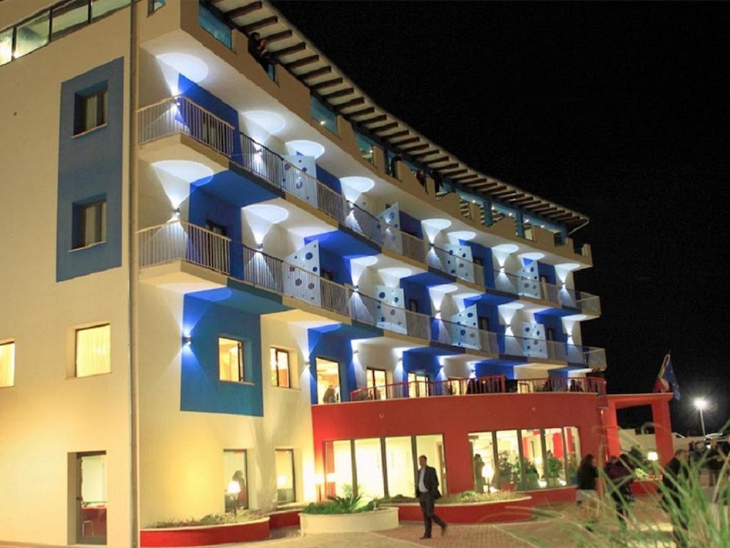 Tus'Hotel