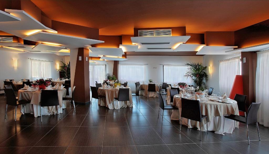 Tus'hotel